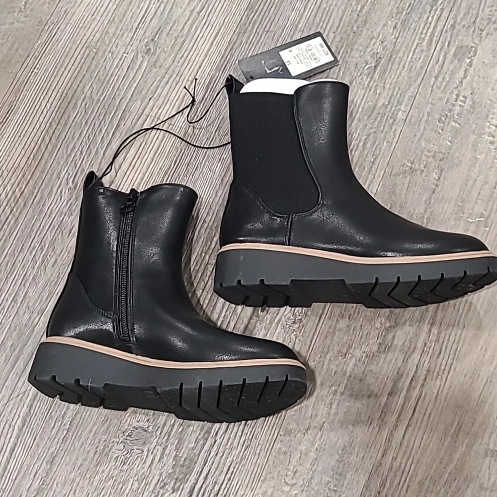 Art Class Laurel Faux-Leather Wedge Ankle Chelsea Boots Black